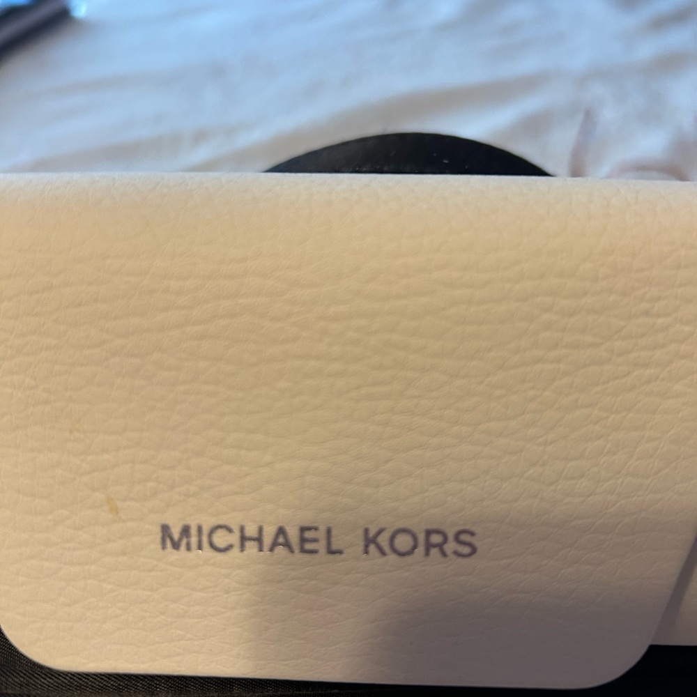 Michael Kors brand new aviator sunglasses in silver and silver frame - Picture 1 of 2